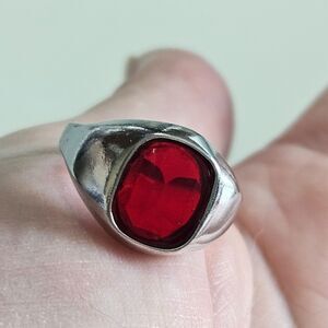 Vintage Uncas silver tone red stone ring size 6.75